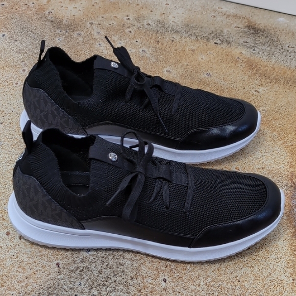 Michael Kors | Merlyn Black Mesh Trainer Sneakers with Knit Fabric Size 8.5 - Picture 3 of 8